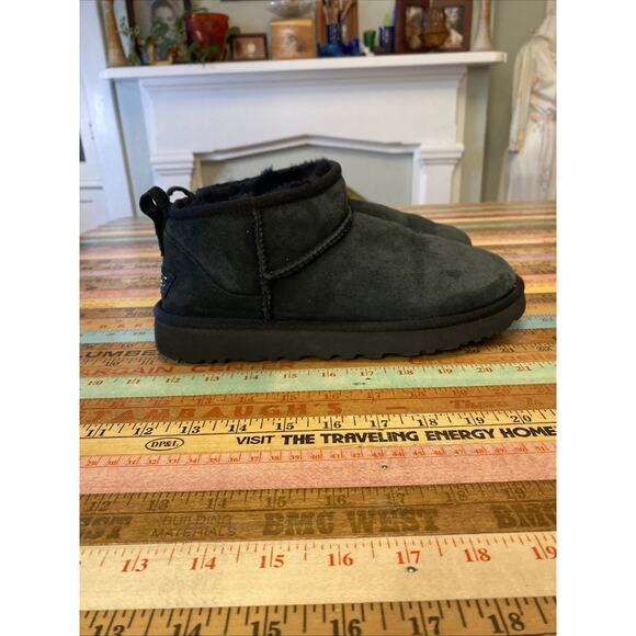 Authentic UGG Classic Ultra Mini BLACK Women's 8 Boots Winter - Picture 14 of 14